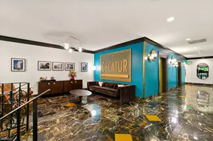 1105 Spring St, Seattle, WA 98104 - Photo 2