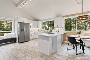 7643 129th Ave SE, Newcastle, WA 98056 - Photo 2