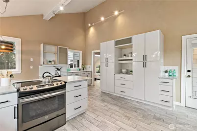 7643 129th Avenue SE, Newcastle, WA 98056 - Photo 4