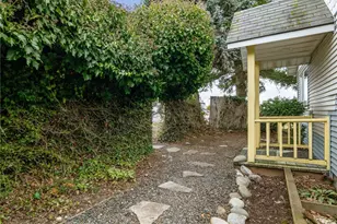 2125 4th St, Port Townsend, WA 98368 - Photo 2