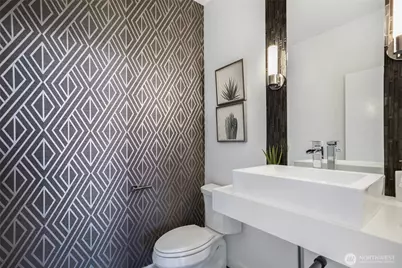 6720 Soundview Drive NE, Tacoma, WA 98422 - Photo 16