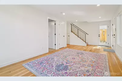 8020 17th Avenue NW, Seattle, WA 98117 - Photo 18