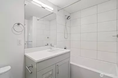 8020 17th Avenue NW, Seattle, WA 98117 - Photo 22