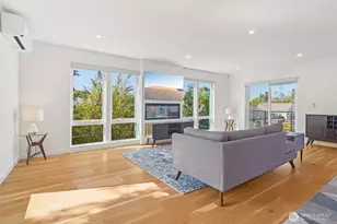 8020 17th Ave NW, Seattle, WA 98117 - Photo 2