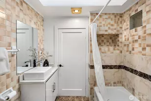 2413 Warren Ave N, Seattle, WA 98109 - Photo 14