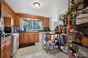 515 N 188th St, Shoreline, WA 98133 - Photo 16