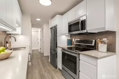 2301 Fairview Avenue E #405, Seattle, WA 98102 - Photo 12