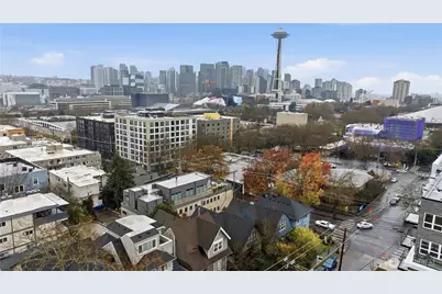 708 Warren Avenue N, Seattle, WA 98109 - Photo 2