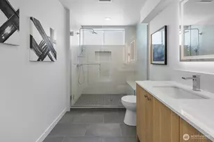 8831 B Wallingford Ave N, Seattle, WA 98103 - Photo 14