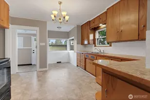 205 E 64th St, Tacoma, WA 98404 - Photo 10
