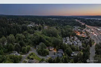 7320 111th Place SE, Newcastle, WA 98056 - Photo 2