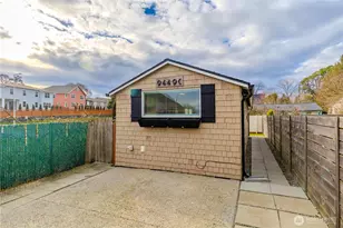 9449 5th Ave SW, Seattle, WA 98106 - Photo 1