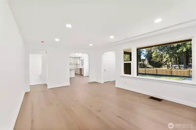 7003 44th Avenue E, Tacoma, WA 98443 - Photo 8