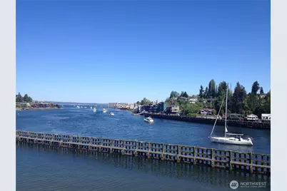 3510 W Commodore Way, Seattle, WA 98199 - Photo 2