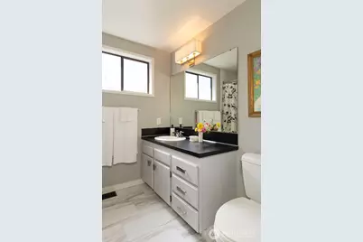 3510 W Commodore Way, Seattle, WA 98199 - Photo 14