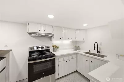 9011 36th Avenue SW, Seattle, WA 98126 - Photo 32