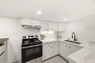 9011 36th Ave SW, Seattle, WA 98126 - Photo 32