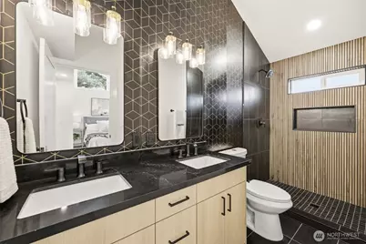 9011 36th Avenue SW, Seattle, WA 98126 - Photo 18