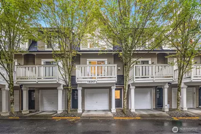 18247 NE 96th Way #104, Redmond, WA 98052 - Photo 2