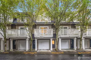 18247 NE 96th Way, Redmond, WA 98052 - Photo 2