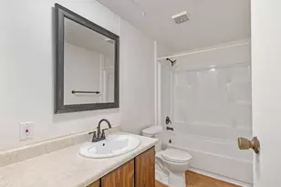 11510 E Riverside Dr, Bothell, WA 98011 - Photo 20