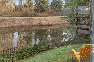 11510 E Riverside Dr, Bothell, WA 98011 - Photo 12