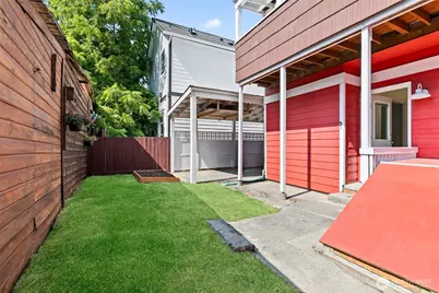 1913 E Spruce Street, Seattle, WA 98122 - Photo 28