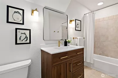 1913 E Spruce Street, Seattle, WA 98122 - Photo 20