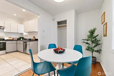 1913 E Spruce Street, Seattle, WA 98122 - Photo 10