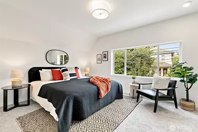 1913 E Spruce Street, Seattle, WA 98122 - Photo 18