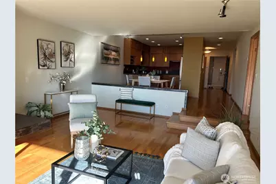 620 W Mercer Place #2B, Seattle, WA 98119 - Photo 4