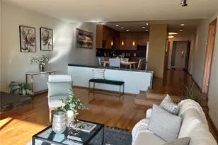 620 W Mercer Pl, Seattle, WA 98119 - Photo 4