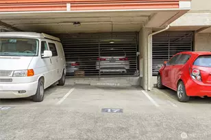 620 W Mercer Pl, Seattle, WA 98119 - Photo 32