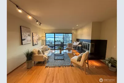 620 W Mercer Place #2B, Seattle, WA 98119 - Photo 2