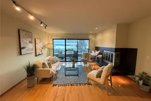 620 W Mercer Pl, Seattle, WA 98119 - Photo 2