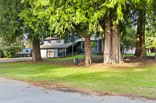 2234 NE Goldenrod Ave, Bremerton, WA 98311 - Photo 8