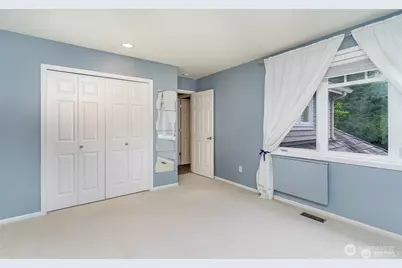 21814 NE 203rd Place, Woodinville, WA 98077 - Photo 12