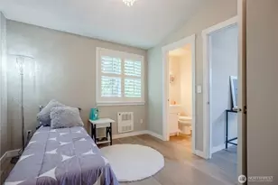 118 N 104th St, Seattle, WA 98133 - Photo 24