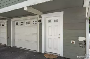 118 N 104th St, Seattle, WA 98133 - Photo 32