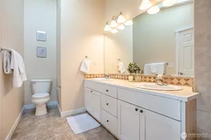 118 N 104th St, Seattle, WA 98133 - Photo 22