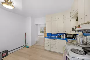 708 Warren Ave N, Seattle, WA 98109 - Photo 10