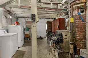 708 Warren Ave N, Seattle, WA 98109 - Photo 18