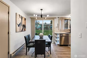 882 SW McCrohan St, Oak Harbor, WA 98277 - Photo 8