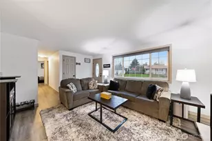 882 SW McCrohan St, Oak Harbor, WA 98277 - Photo 6