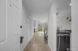 8013 NE 177th Ct, Kenmore, WA 98028 - Photo 4