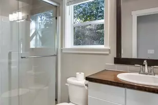 12757 Dayton Ave N, Seattle, WA 98133 - Photo 20