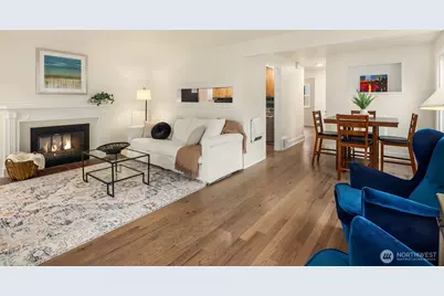6833 47th Avenue NE, Seattle, WA 98115 - Photo 2