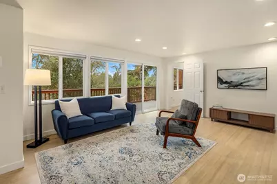 6833 47th Avenue NE, Seattle, WA 98115 - Photo 16