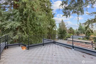 10736 Interlake Ave N, Seattle, WA 98133 - Photo 12