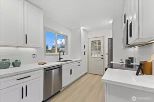 1917 Grove St, Marysville, WA 98270 - Photo 14